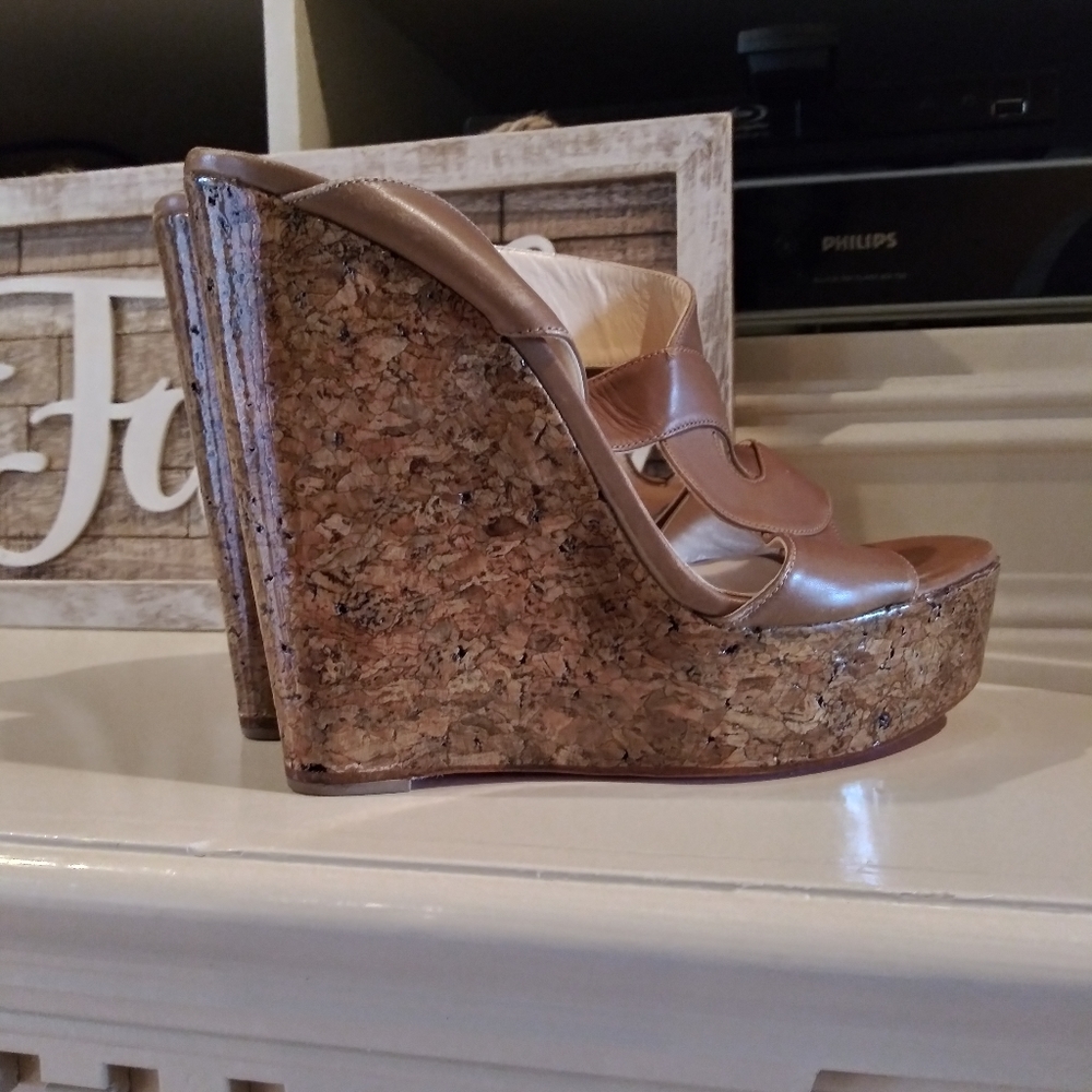 Shoes - Picture 5 of 6